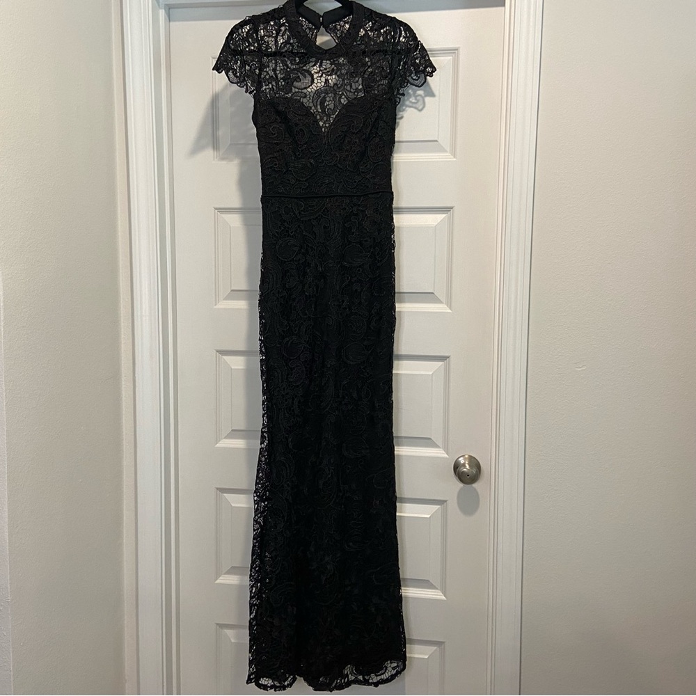 MANIJU Elegant Black Lace Maxi Evening Dress Cutout Open Back Size S